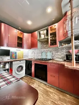 Продается 2-комнатная квартира