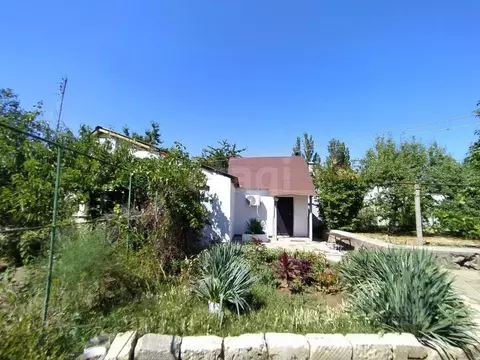 Дом в Крым, Симферополь городской округ, Комсомольское пгт ул. ...