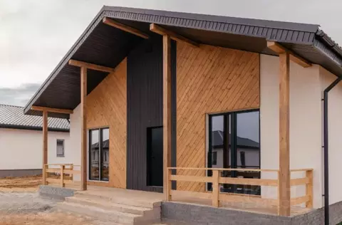 Дом в Свердловская область, Сысертский муниципальный округ, д. Малое ...