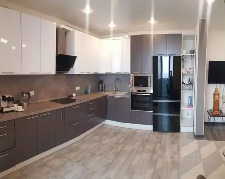 3-к кв. Санкт-Петербург пос. Шушары, ул. Вишерская, 2 (73.7 м)