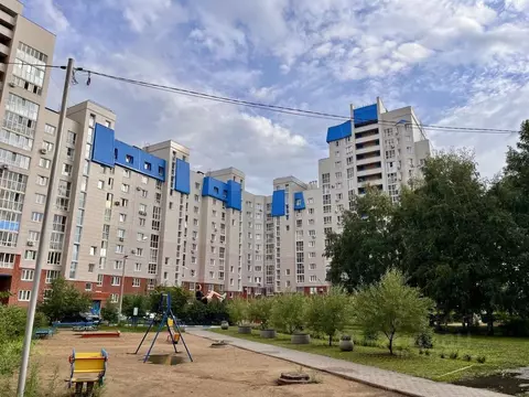 2-к кв. Омская область, Омск просп. Комарова, 21к2 (50.1 м)