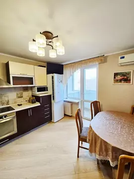 2-к кв. Краснодарский край, Краснодар Юбилейный мкр, ул. Думенко, 33 ...