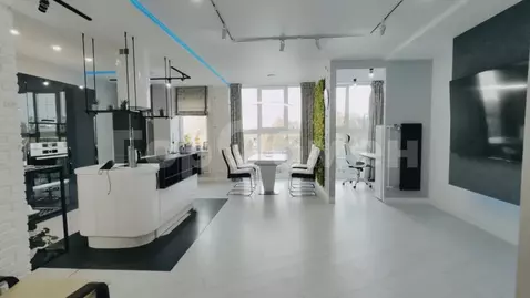 Продается 3-комнатная квартира