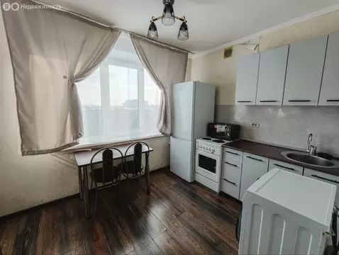 1-комнатная квартира: Челябинск, Комсомольский проспект, 37 (28.7 м)