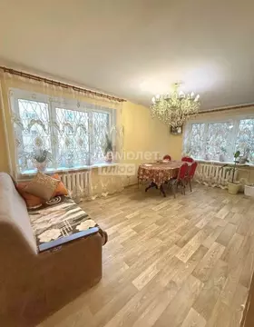 3-к кв. Ленинградская область, Гатчина ул. Киргетова, 15 (61.3 м)