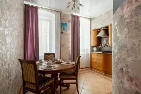 3-к кв. Санкт-Петербург Фурштатская ул., 28 (80.0 м)