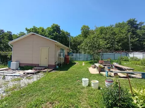 Дом в Приморский край, Надеждинский район, Земляничка-3 СНТ ул. ...