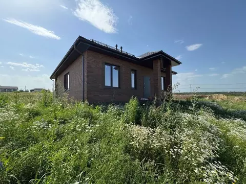 Дом в Курская область, Курский район, Моковский сельсовет, д. Гремячка ...