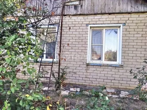 Дом в Волгоградская область, Калачевский район, Крепинское с/пос, пос. ...