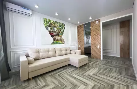 3-к кв. Алтайский край, Бийск ул. Имени Героя Советского Союза ...