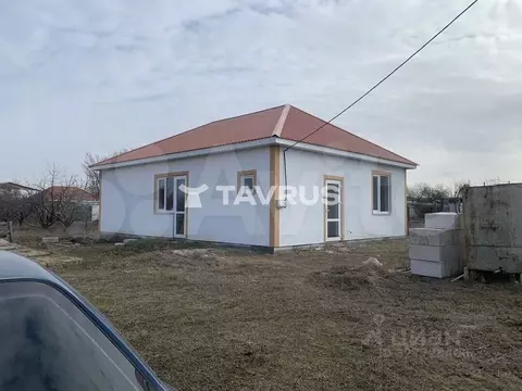 Дом в Крым, Симферопольский район, Трудовское с/пос, Авиатор СТ  (90 ...