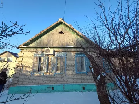 Дом в Волгоградская область, Волгоград пос. Сакко и Ванцетти, ул. ...