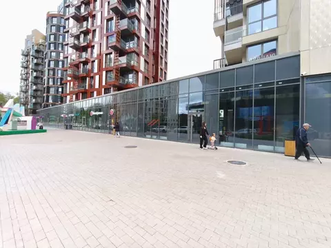 Торговая площадь в Москва ул. 1-я Ватутинская, 12к2 (328 м)