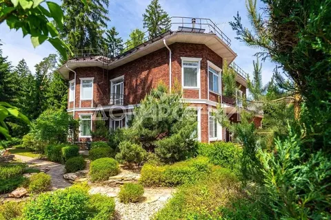 Дом в Москва д. Уварово, ул. Ирбис, 108 (450 м)