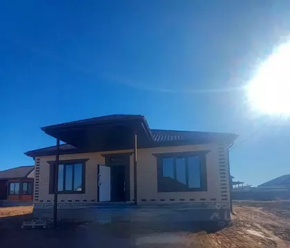 Дом в Астраханская область, Наримановский район, с. Солянка Р-22 ...