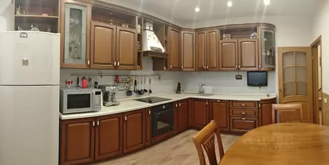 2-к кв. Омская область, Омск просп. Комарова, 9 (78.0 м)