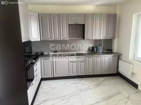 3-комнатная квартира: посёлок городского типа Новоивановское, ...