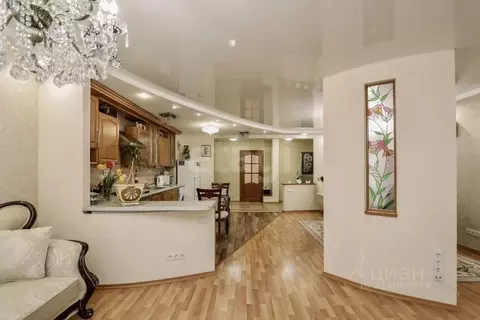 3-к кв. Удмуртия, Ижевск ул. Кирова, 104 (137.6 м)