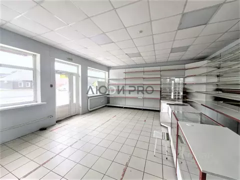 Торговая площадь в Саратовская область, Энгельс ул. Серафимовича, 94 ...