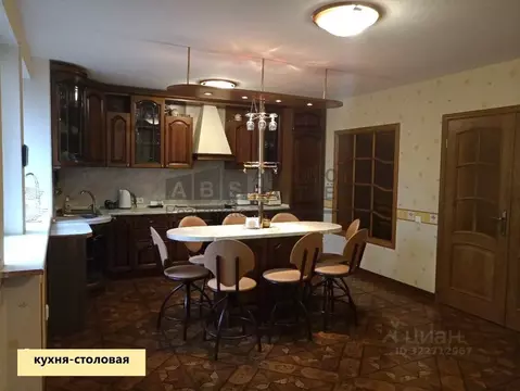 Дом в Новгородская область, Шимский район, Медведское с/пос, д. Шарок  ...