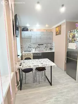 3-комнатная квартира: Октябрьский, 35-й микрорайон, 15 (51.6 м)