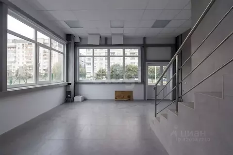 Склад в Тюменская область, Тюмень Народная ул., 1 (1265 м)