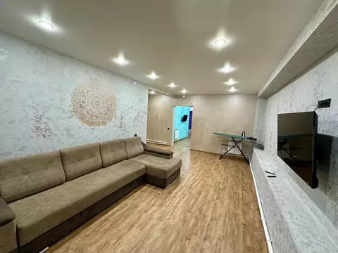 2-к кв. Красноярский край, пос. Солнечный ул. Солнечная, 2А (65.0 м)