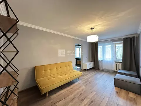 Продается 2-комнатная квартира