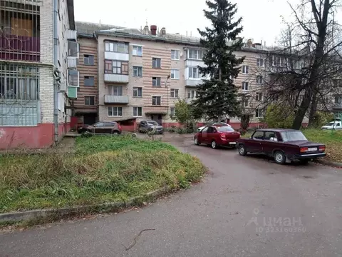 2-к кв. Калужская область, Малоярославецкий муниципальный округ, с. ...