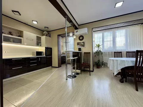 3-к кв. Астраханская область, Астрахань ул. Куликова, 83 (72.0 м)