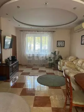 Дом в Краснодарский край, Краснодар ул. Аграрная, 5 (170 м)