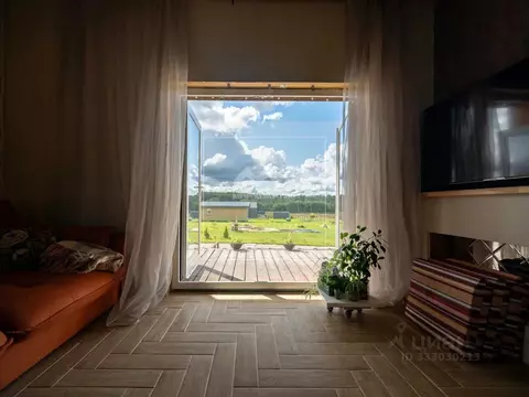 Дом в Ленинградская область, Ломоносовский район, Пениковское с/пос, ...