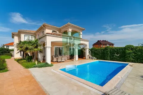 Дом в Севастополь ул. Людмилы Бобковой, 7/2 (277 м)