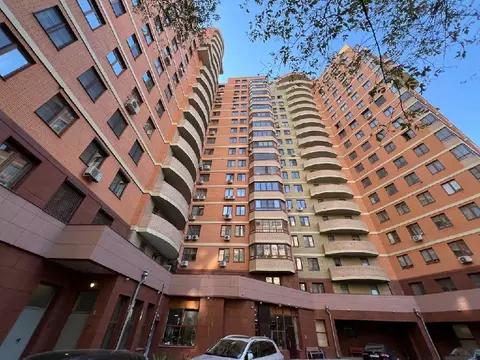 Продается 3-комнатная квартира