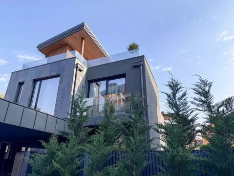 Дом в Краснодарский край, Сочи с. Эстосадок, ул. Гаражная (245 м)