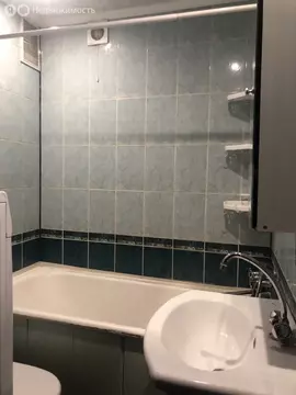 3-комнатная квартира: Евпатория, улица Крупской, 56 (49.9 м)