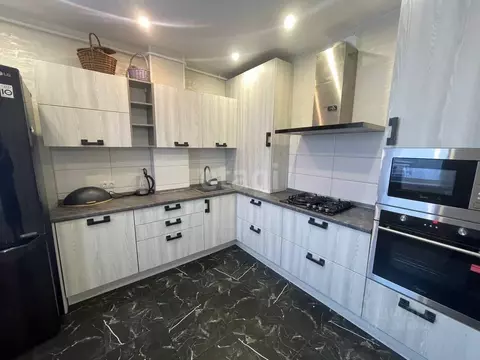 2-к кв. Ханты-Мансийский АО, Ханты-Мансийск Югорская ул., 14к4 (76.8 ...