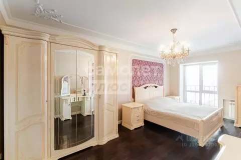 3-к кв. Омская область, Омск Октябрьская ул., 159 (130.0 м)