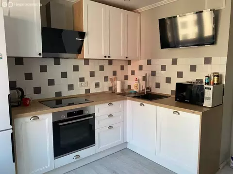 2-комнатная квартира: Тюмень, улица Газовиков, 61 (56 м)