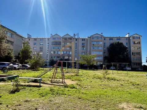 2-к кв. Крым, Сакский район, с. Уютное ул. Кирова, 11А (78.0 м)