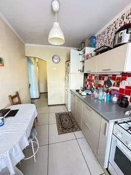 2-к кв. Омская область, Омск Городок Нефтяников мкр, ул. 4-я ...