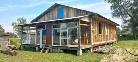Дом в Ярославская область, Ярославский район, Курбское с/пос, д. ...
