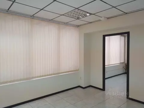 Помещение свободного назначения в Краснодарский край, Ейск ул. ...