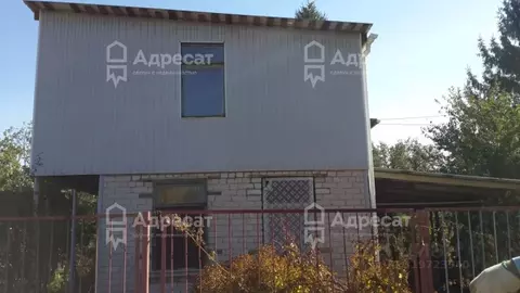 Дом в Волгоградская область, Среднеахтубинский район, Клетское с/пос, ...