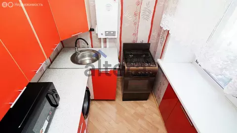 3-комнатная квартира: Казань, улица Химиков, 51 (49.8 м)