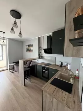 Студия Свердловская область, Екатеринбург бул. Новосинарский, 7 (28.0 ...