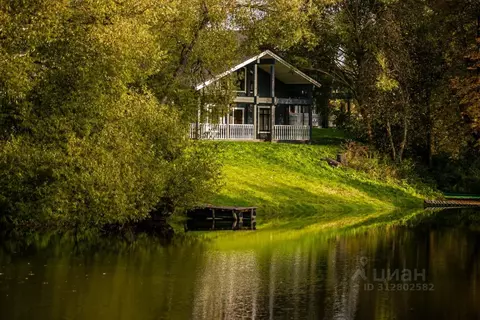 Дом в Калужская область, Перемышльский район, Песочня с/пос, с. ...