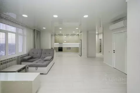 2-к кв. Омская область, Омск просп. Комарова, 15к1 (130.7 м)