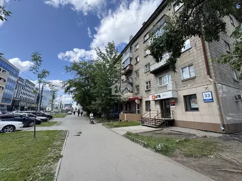 Торговая площадь в Новосибирская область, Новосибирск ул. Ватутина, 33 ...