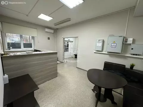 4-комнатная квартира: Элиста, 9-й микрорайон, 142 (119 м)